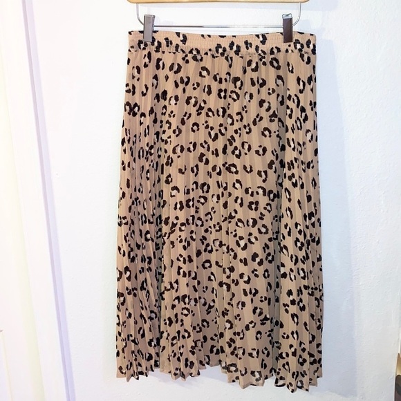 A NEW DAY Animal Print Pleated Midi Skirt - Picture 1 of 3